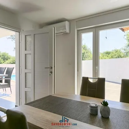 Trinetta Comfortable 4*