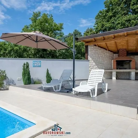 Trinetta Comfortable 4*